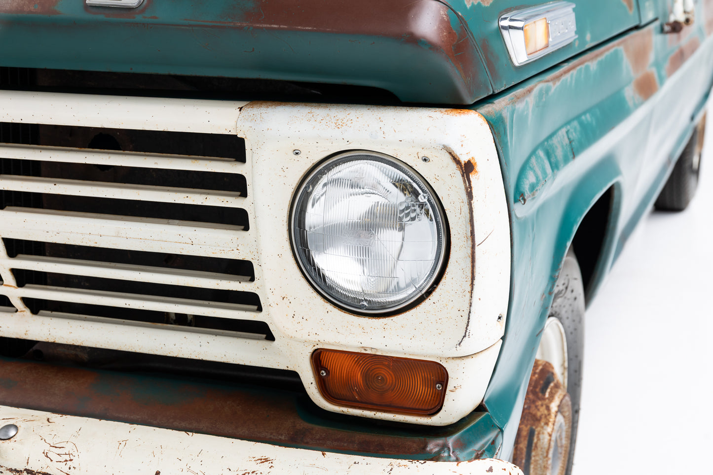 1969 Ford F-250 Crew Cab Short Bed 2x4