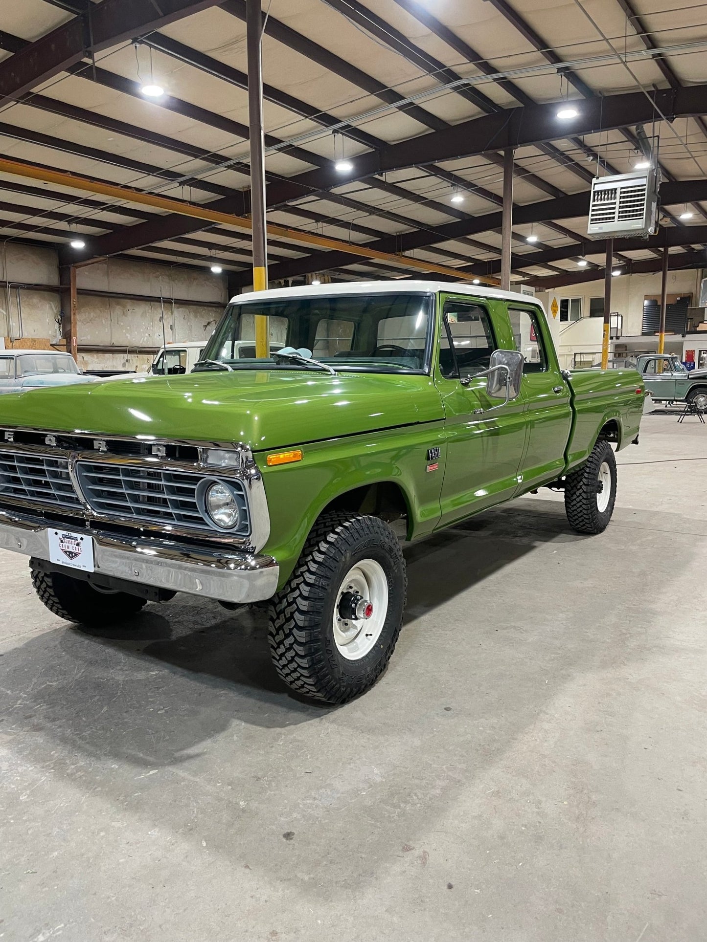 1974 Ford F - 250 Crew Cab Short Bed 4X4 highboy , Fuel Injected 460, AC, Auto - Classic Crew Cabs