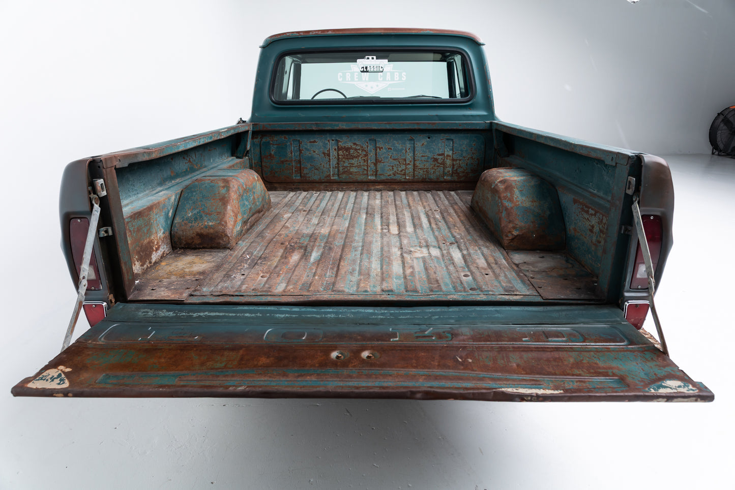 1969 Ford F-250 Crew Cab Short Bed 2x4
