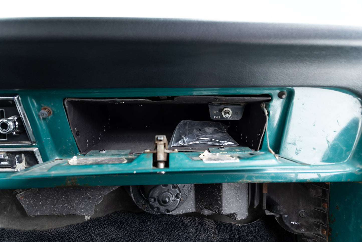 1969 Ford F-250 Crew Cab Short Bed 2x4