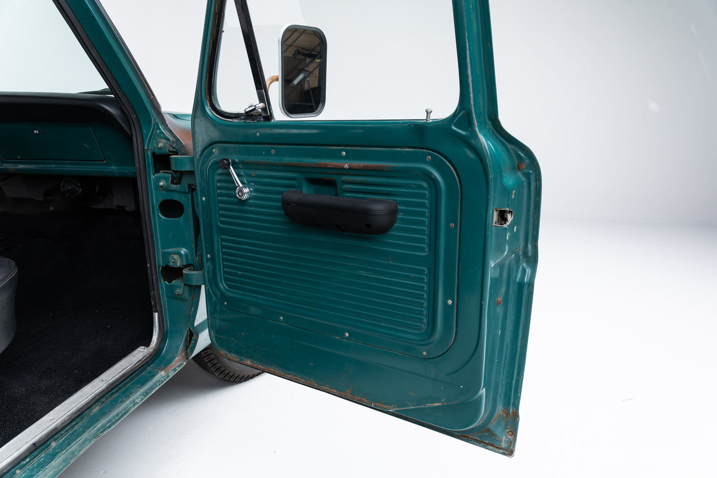 1969 Ford F-250 Crew Cab Short Bed 2x4