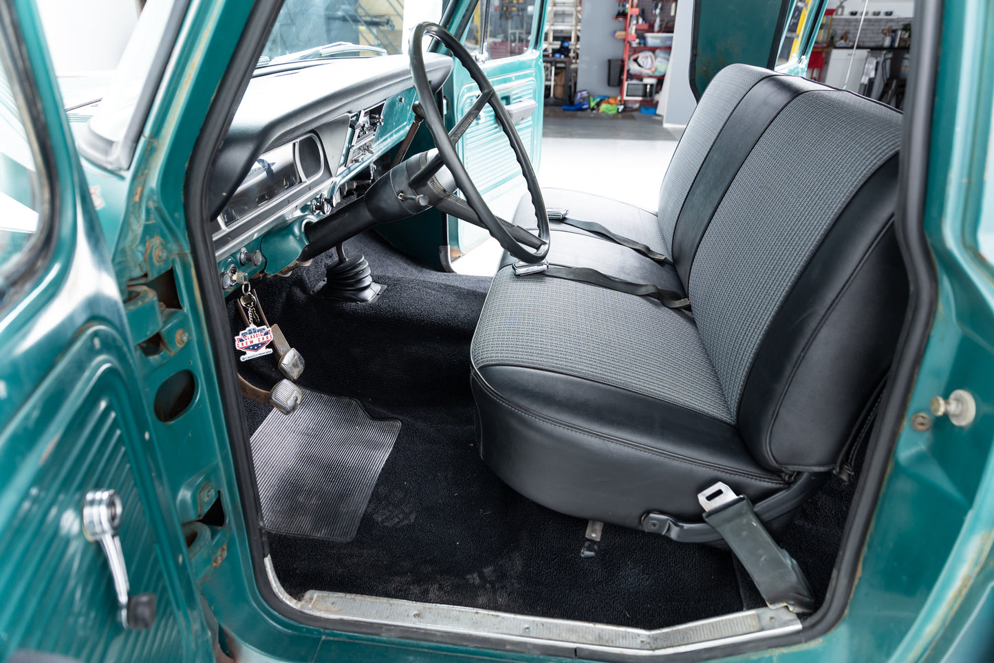 1969 Ford F-250 Crew Cab Short Bed 2x4