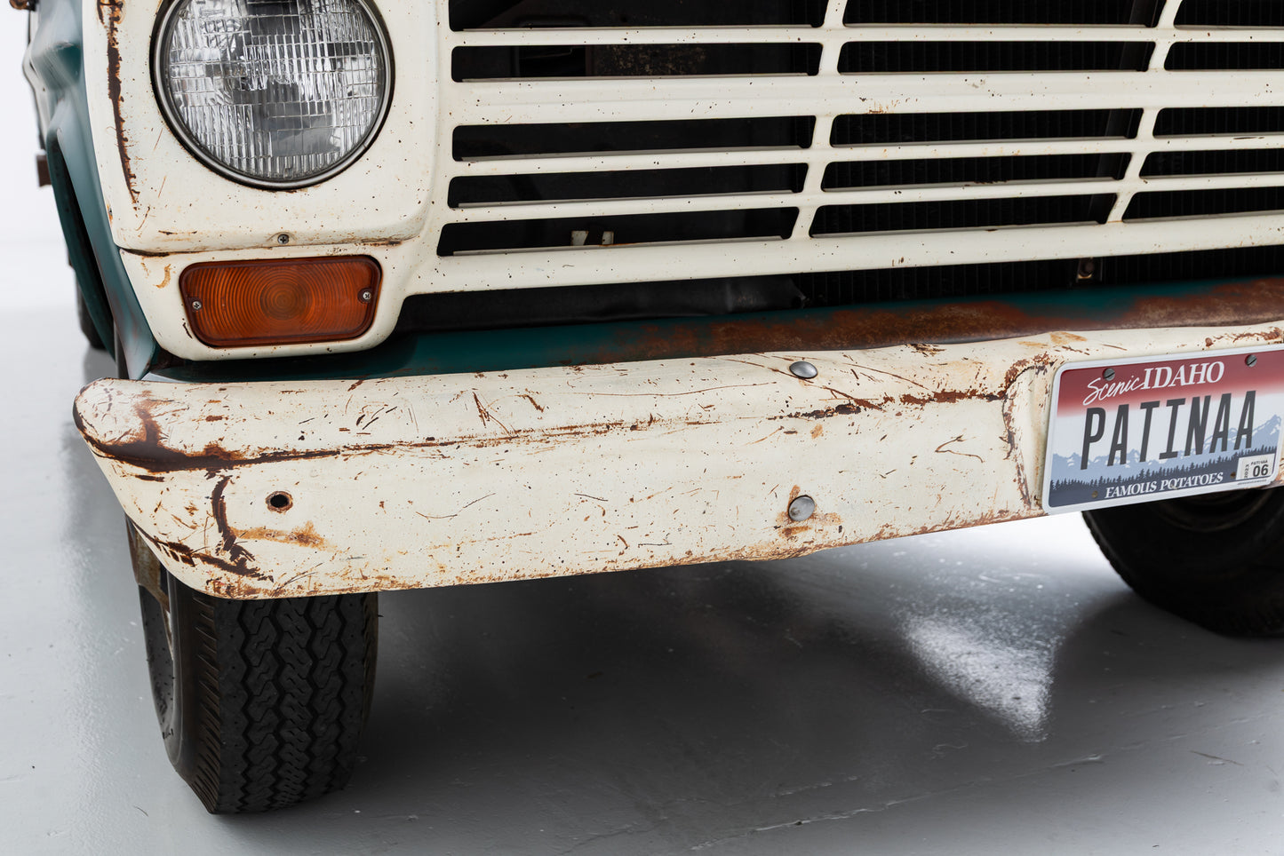 1969 Ford F-250 Crew Cab Short Bed 2x4