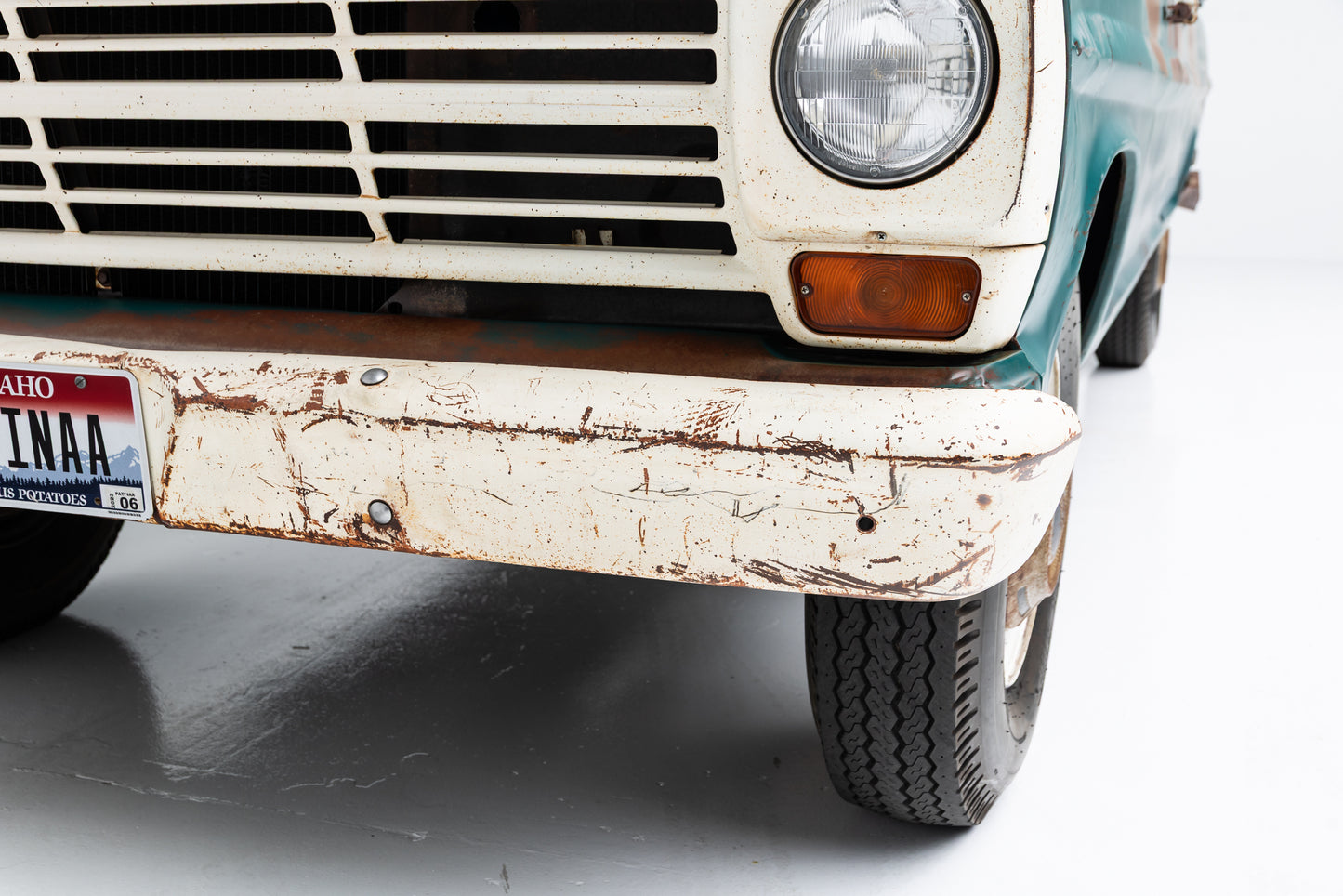 1969 Ford F-250 Crew Cab Short Bed 2x4
