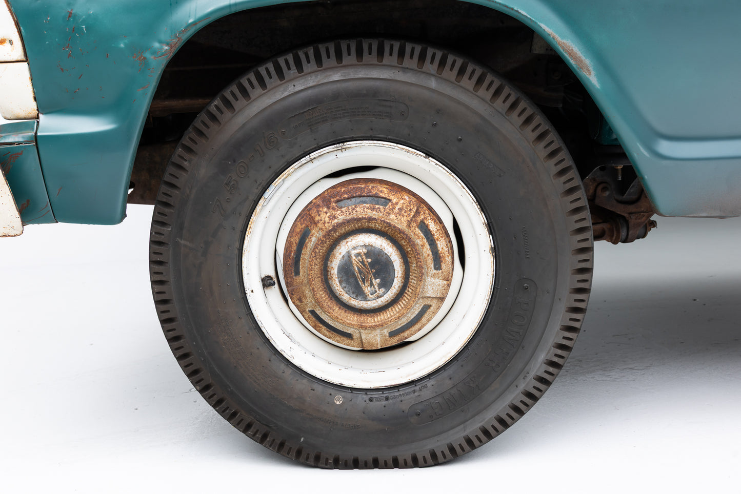 1969 Ford F-250 Crew Cab Short Bed 2x4
