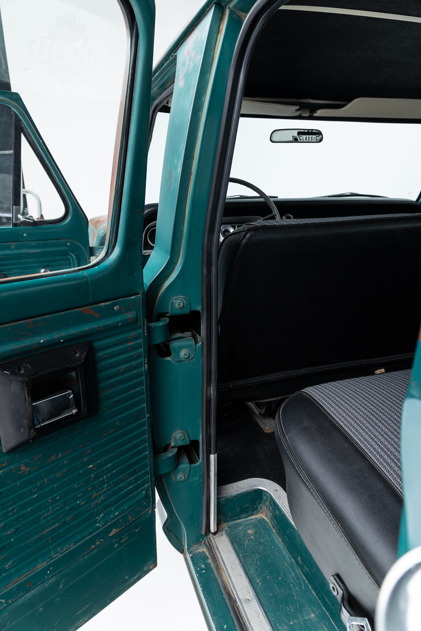 1969 Ford F-250 Crew Cab Short Bed 2x4