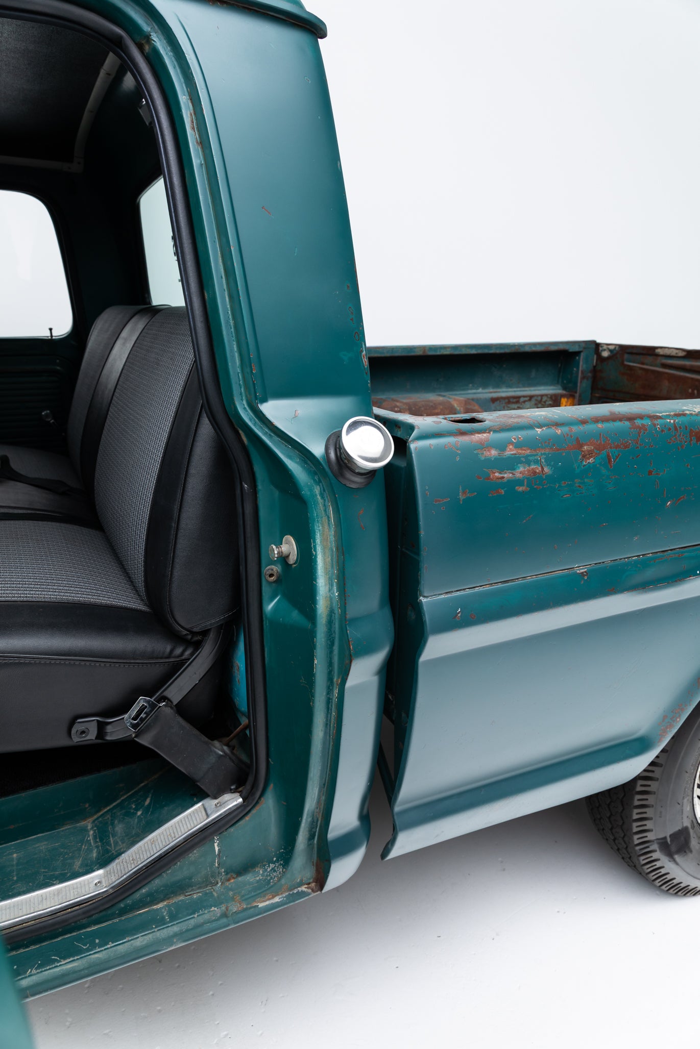 1969 Ford F-250 Crew Cab Short Bed 2x4