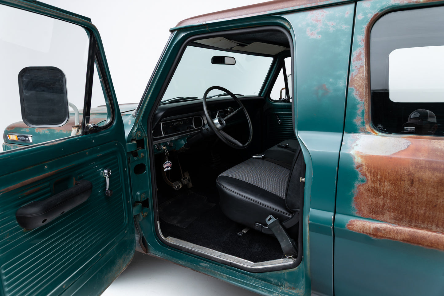 1969 Ford F-250 Crew Cab Short Bed 2x4