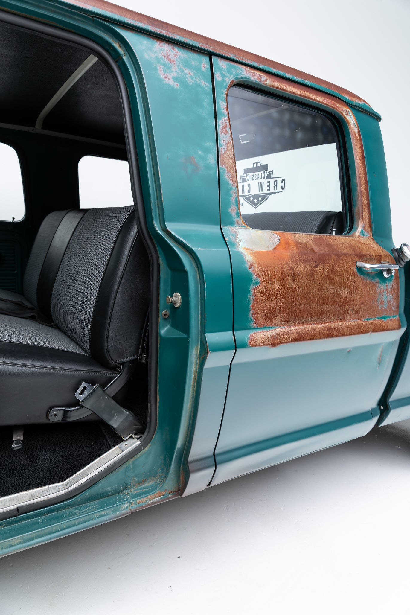 1969 Ford F-250 Crew Cab Short Bed 2x4